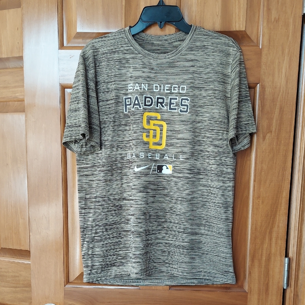 - Nike San Diego Padres Women's Shirt in Brown, Yellow Logo Size Medium Like New